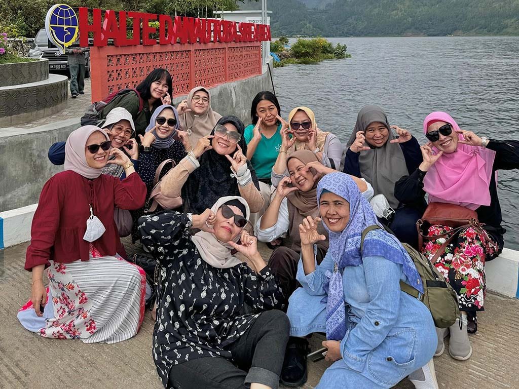 Sewa Hiace Bandara Halim