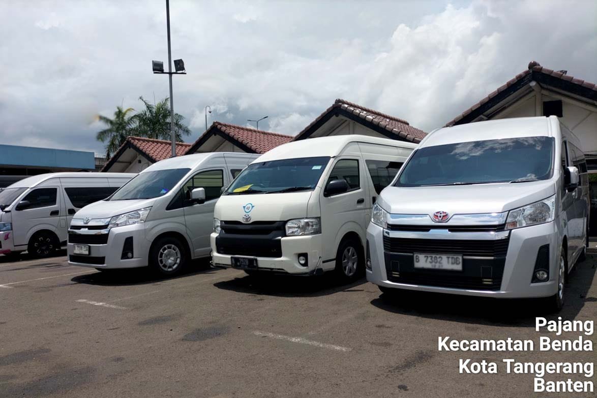 Sewa Toyota Hiace Matraman