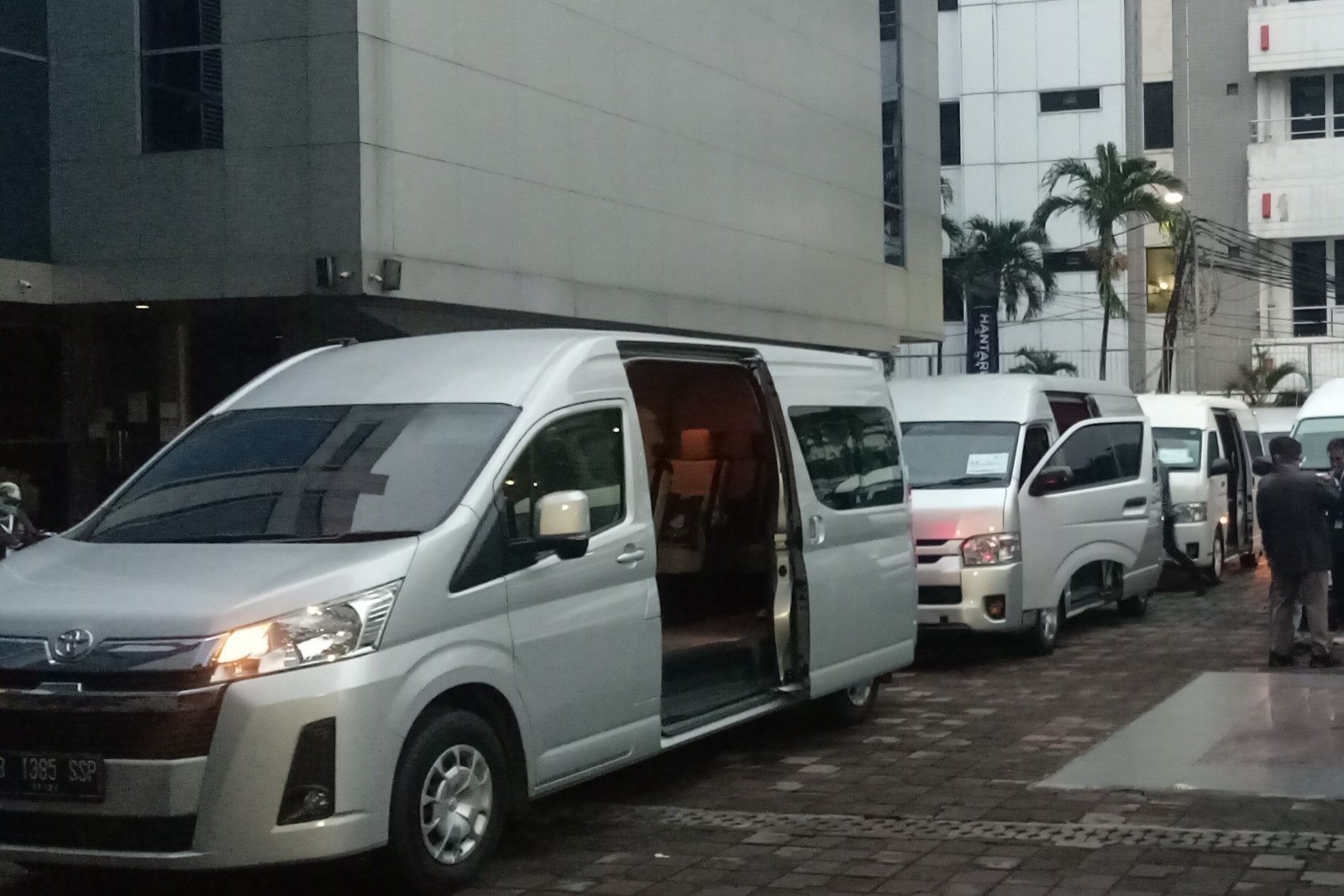 Sewa Hiace Pecenongan