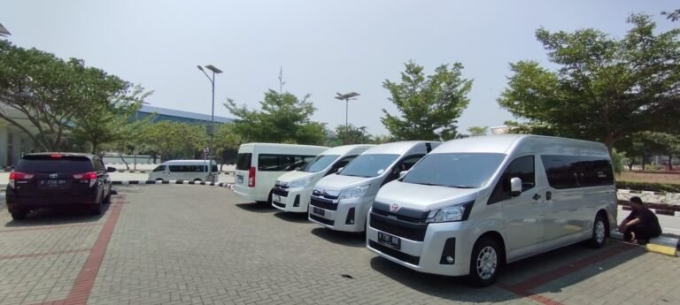 Sewa Hiace Bandara Soekarno-Hatta