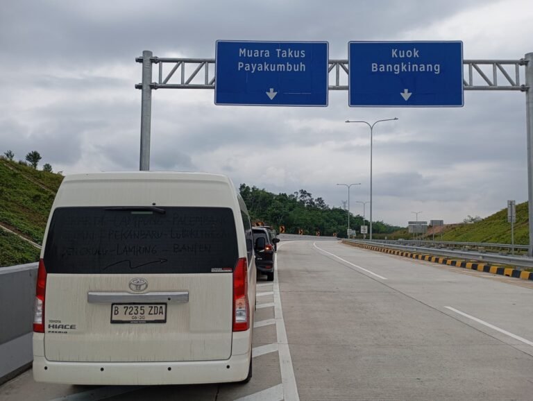 Sewa Hiace Kota Wisata