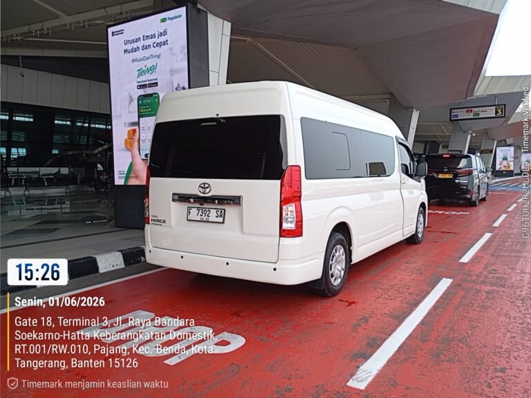 Sewa Hiace Bandara Soetta