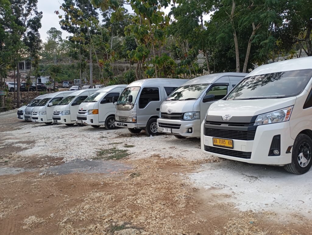 Sewa Hiace Jakarta Solo