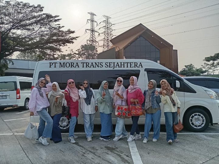 Sewa Hiace Jatinegara Kaum